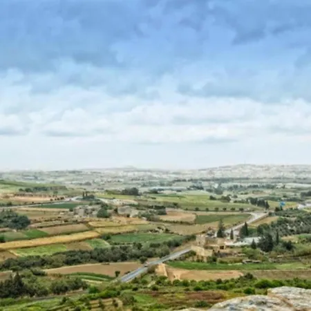 Appartement Authentic Gf With Terrace At The 3 Cities Marina *