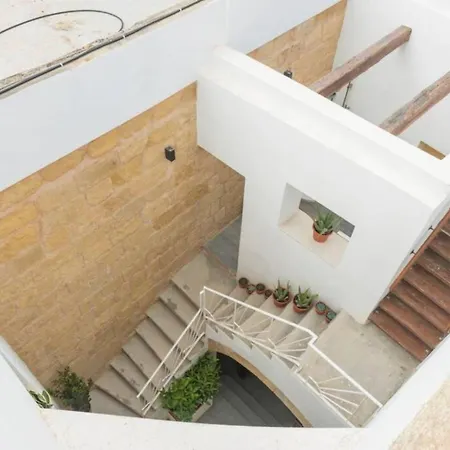 Authentic Gf With Terrace At The 3 Cities Marina Cospicua