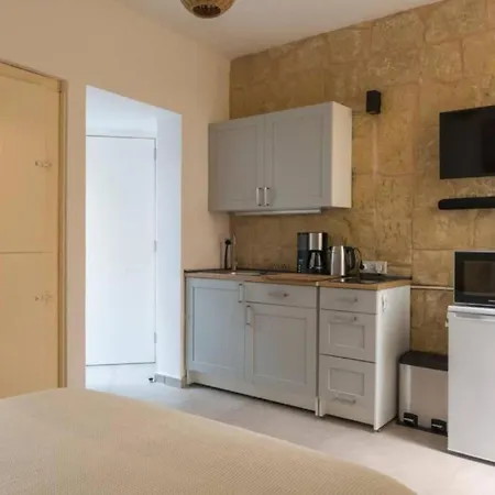 Authentic Gf With Terrace At The 3 Cities Marina *